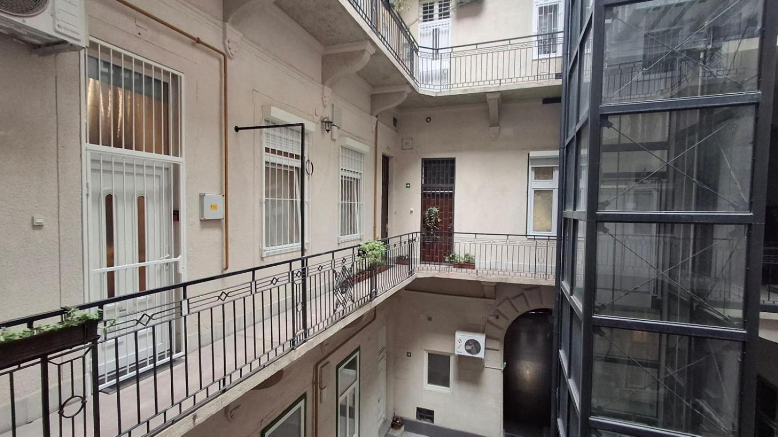Novak Apartment Будапеща Екстериор снимка